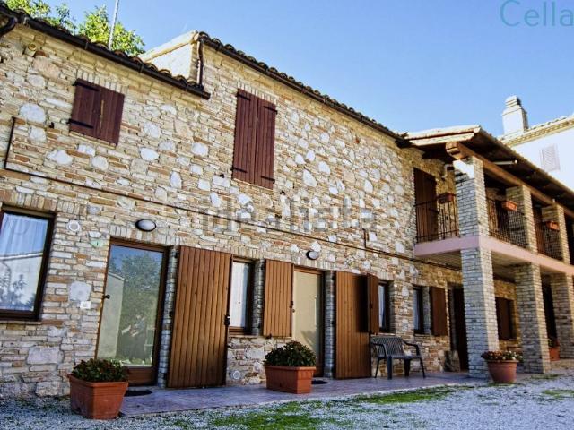 Villetta bifamiliare in vendita di 312 m²