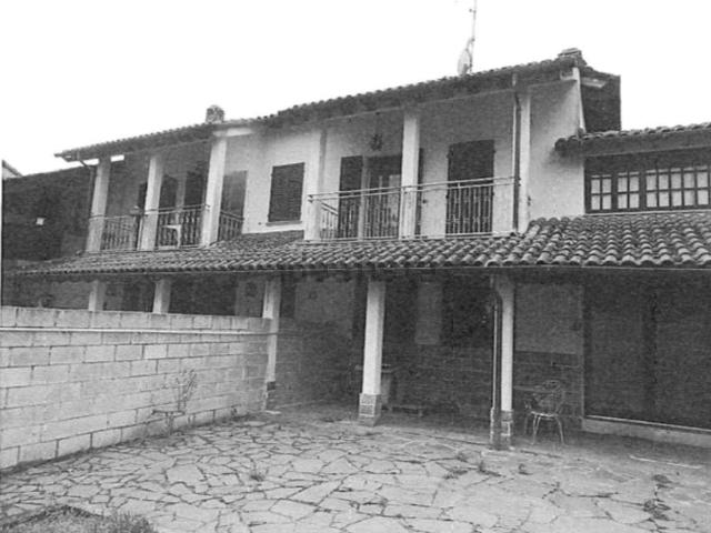 Villetta bifamiliare in vendita di 314 m² in Via Castello