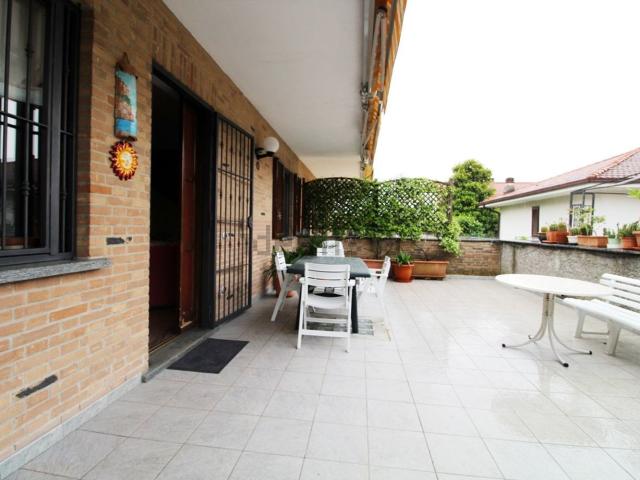 Villetta bifamiliare in vendita di 315 m² in Via Trento e Trieste