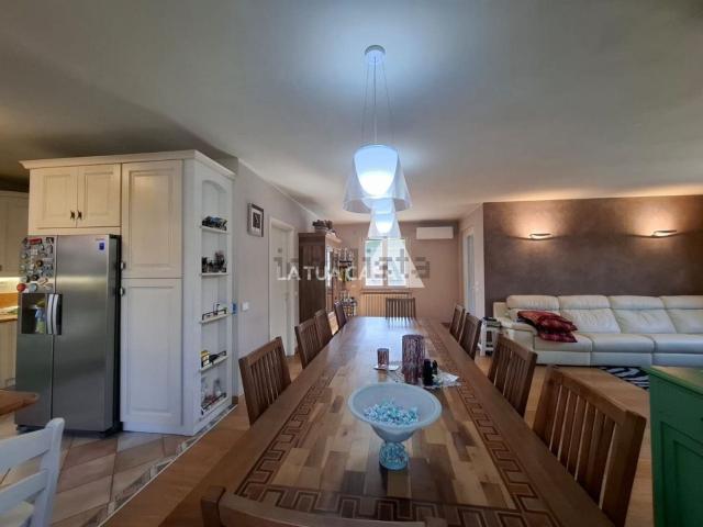 Villetta bifamiliare in vendita di 315 m² in Via Don Giovanni Minzoni