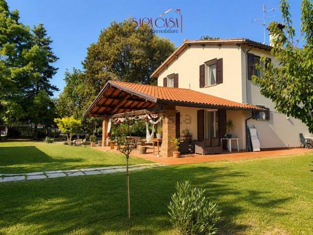 Villetta bifamiliare in vendita di 316 m²
