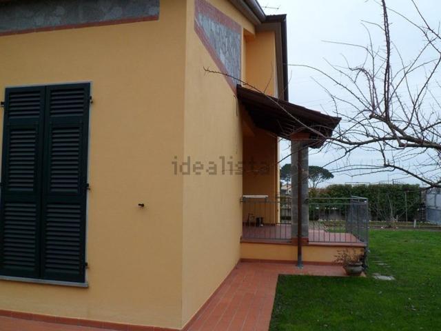 Villetta bifamiliare in vendita di 318 m²