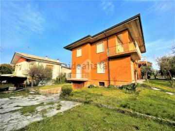 Villetta bifamiliare in vendita di 320 m² in Via Rio Ponale, 14