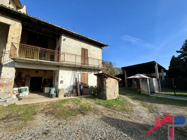 Villetta bifamiliare in vendita di 320 m²