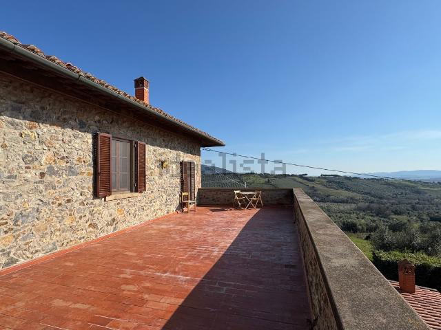 Villetta bifamiliare in vendita di 320 m²