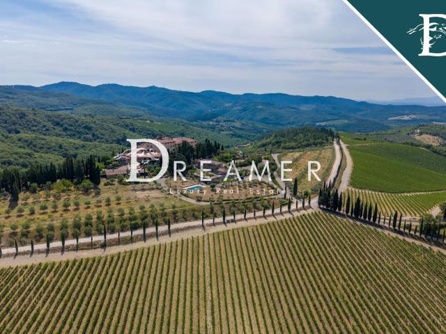 Villetta bifamiliare in vendita di 322 m² in Località Alberaccio, 1