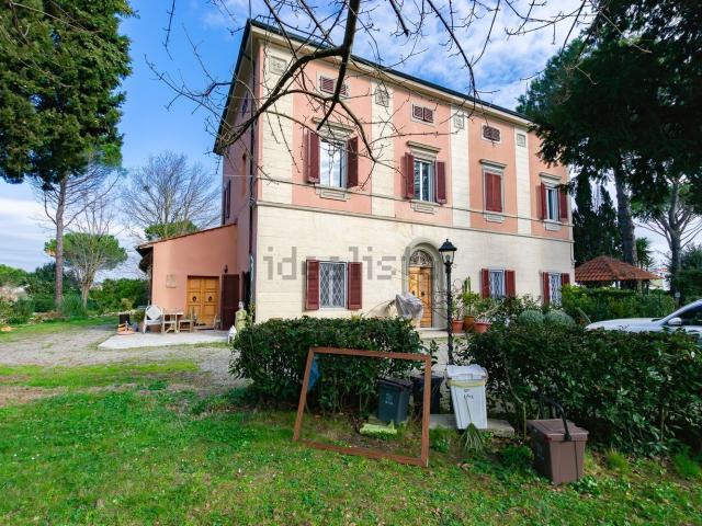 Villetta bifamiliare in vendita di 322 m² in Via di Santa Lucia Nord, 4