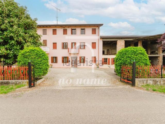Villetta bifamiliare in vendita di 325 m² in Via Cal dell&apos Inferno, 17
