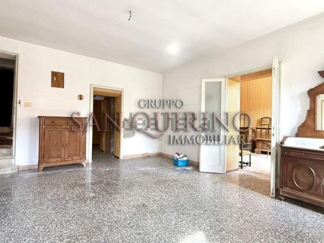 Villetta bifamiliare in vendita di 325 m² in Via Giosuè Carducci, 25