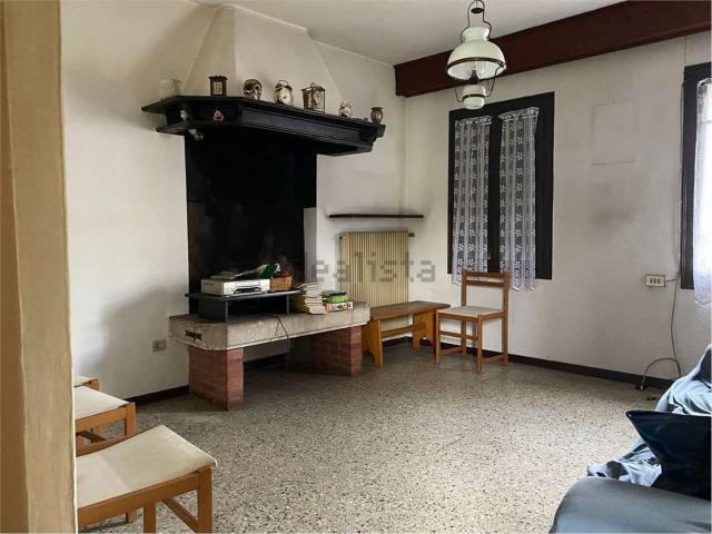 Villetta bifamiliare in vendita di 328 m²