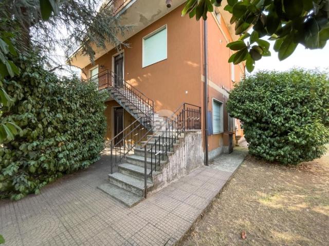 Case e ville in vendita di 330 m² in Via Enrico Fermi, 1