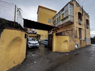 Villetta bifamiliare in vendita di 330 m²