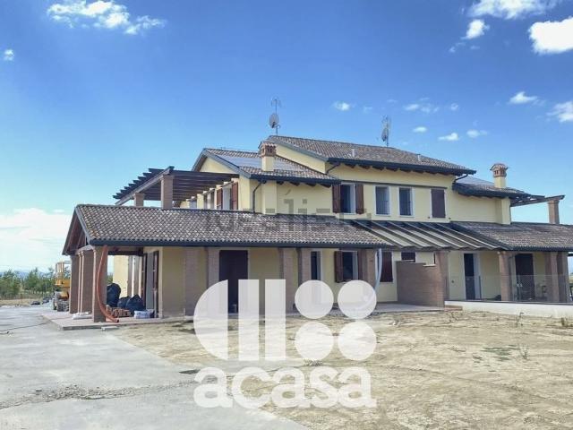 Villetta bifamiliare in vendita di 271 m²