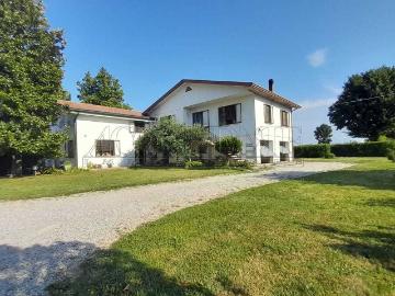Villetta bifamiliare in vendita di 337 m²