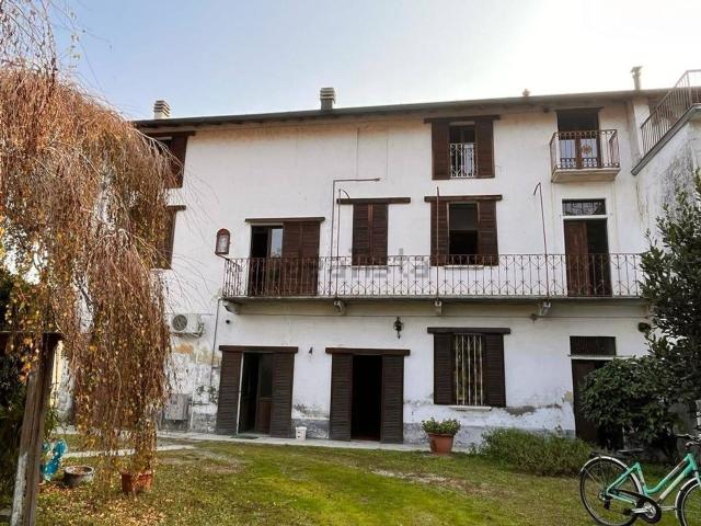Villetta bifamiliare in vendita di 336 m² in Via Isella, 87