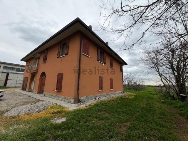 Villetta bifamiliare in vendita di 443 m² in Via Marconi, 54