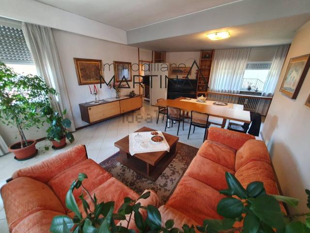Villetta bifamiliare in vendita di 440 m² in Via Duca D&apos Aosta