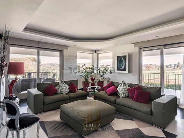 Villetta bifamiliare in vendita di 453 m² in Strada Valle di Baccano