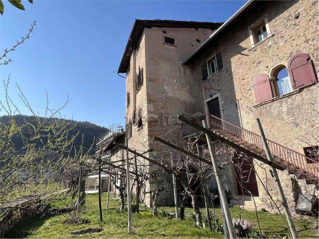Villetta bifamiliare in vendita di 450 m² in Piazza San Maria
