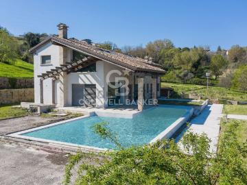 Villetta bifamiliare in vendita di 450 m² in Via Vallicella, 631
