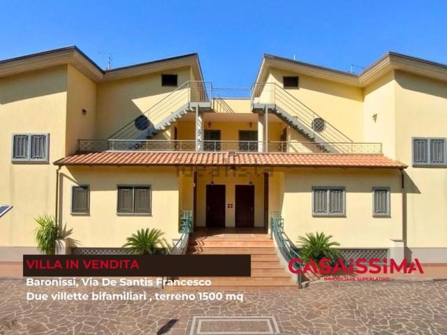 Villetta bifamiliare in vendita di 450 m² in Via de Sanctis, 80