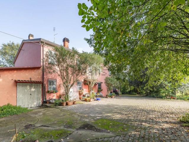 Villetta bifamiliare in vendita di 450 m² in Via San Savino, 1