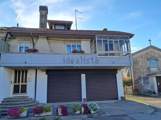 Villetta bifamiliare in vendita di 450 m²