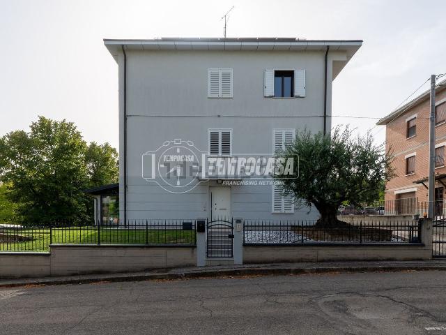 Villetta bifamiliare in vendita di 450 m²