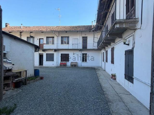 Villetta bifamiliare in vendita di 452 m² in Via Augusto Franzoi, 42