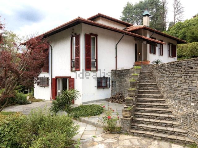 Villetta bifamiliare in vendita di 454 m² in Strada Cesare Ferrero di Cambiano, 29