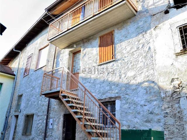 Villetta bifamiliare in vendita di 45 m² in Via Chiesa