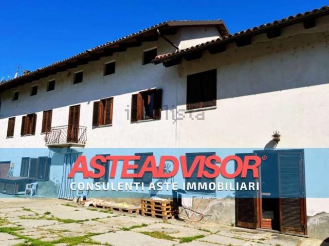 Villetta bifamiliare in vendita di 464 m² in Strada Pratomorone, 51