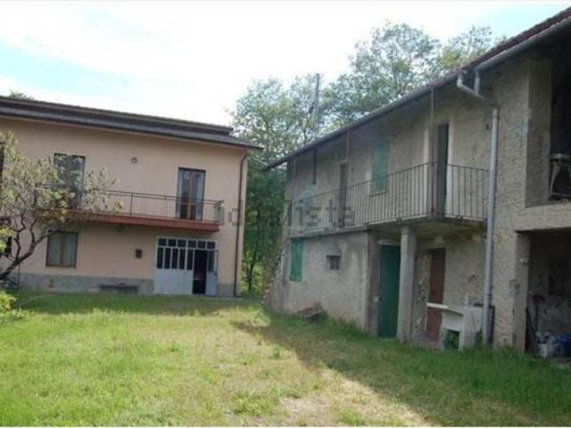 Villetta bifamiliare in vendita di 465 m²