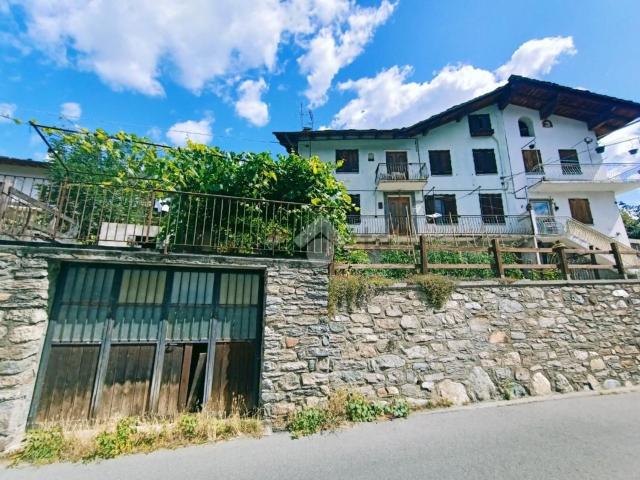 Villetta bifamiliare in vendita di 498 m² in Località Etavel, 7