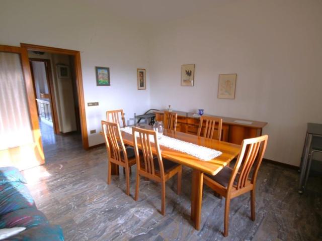 Villetta bifamiliare in vendita di 400 m² in Contrada Poggio
