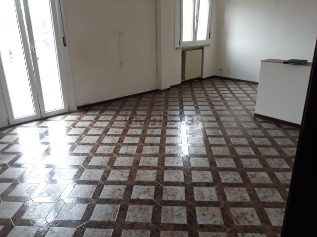 Villetta bifamiliare in vendita di 400 m² in Via Vandelli
