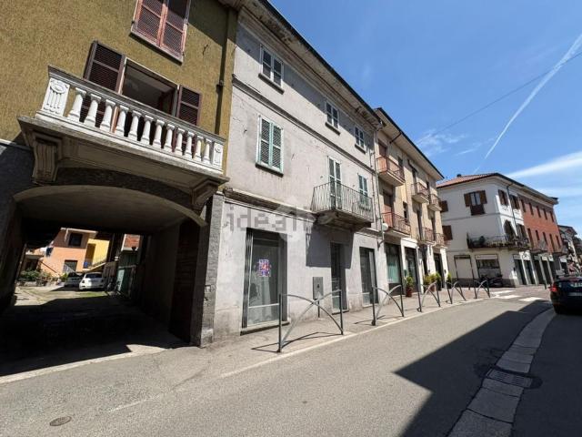 Villetta bifamiliare in vendita di 400 m² in Via Antonio Gramsci, 48
