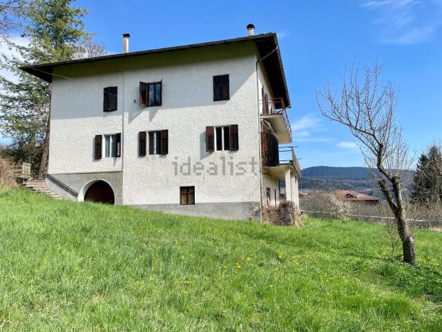 Villetta bifamiliare in vendita di 400 m² in Via Dante Alighieri, 63