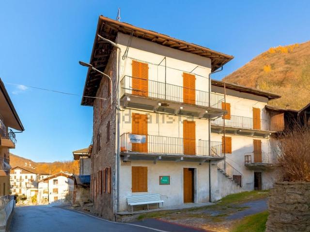 Villetta bifamiliare in vendita di 400 m² in Via Guglielmo Marconi, 69