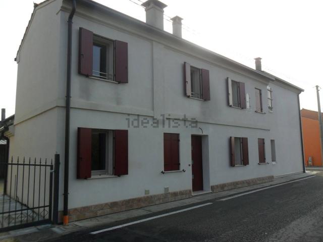 Villetta bifamiliare in vendita di 400 m² in Via Ponte Destra