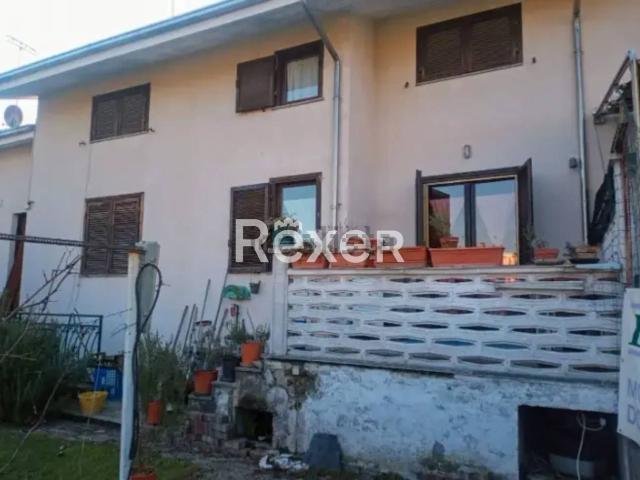 Villetta bifamiliare in vendita di 400 m² in Via Santa Maria