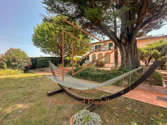 Villetta indipendente in vendita di 400 m² in Via Sandro Botticelli, 21