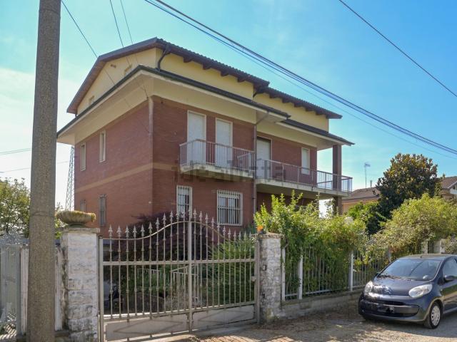 Villetta bifamiliare in vendita di 400 m² in Via Settimo, 80