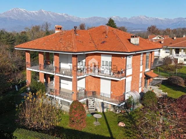 Villetta bifamiliare in vendita di 407 m² in Via della Gula, 10