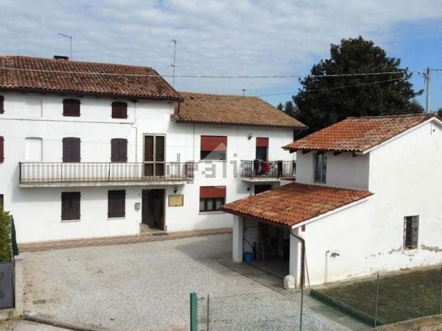 Villetta bifamiliare in vendita di 407 m² in Via Palù, 2
