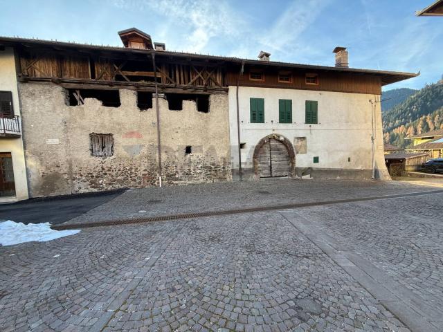 Villetta bifamiliare in vendita di 405 m²