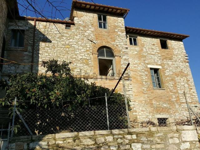 Villetta bifamiliare in vendita di 406 m² in Via della Corgna, 10