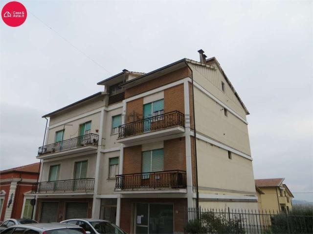 Villetta bifamiliare in vendita di 410 m² in Via Roma, 41