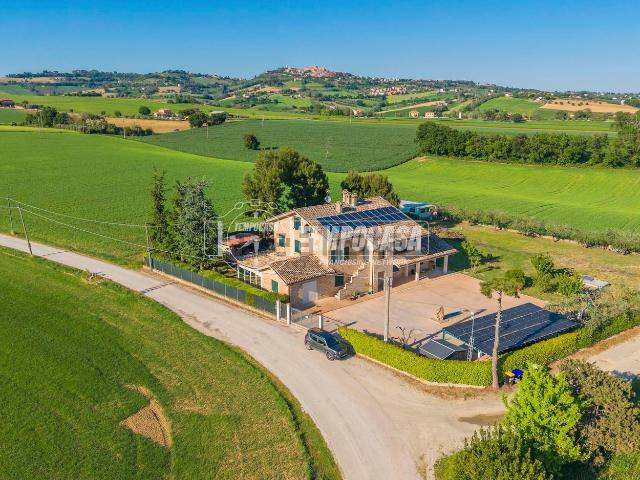 Villetta bifamiliare in vendita di 410 m²