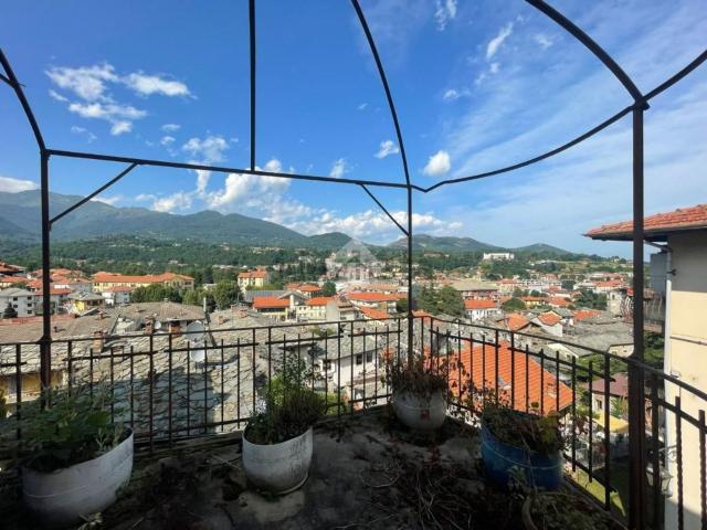 Villetta bifamiliare in vendita di 410 m² in Via S. G. Bosco, 18